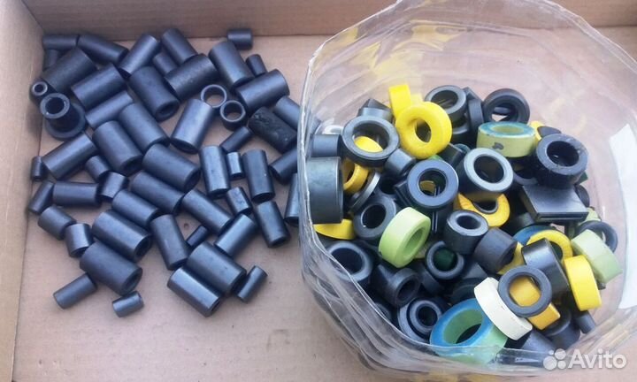 Ферритовое кольцо и цилиндр