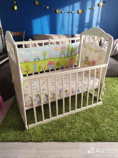 Детская кроватка