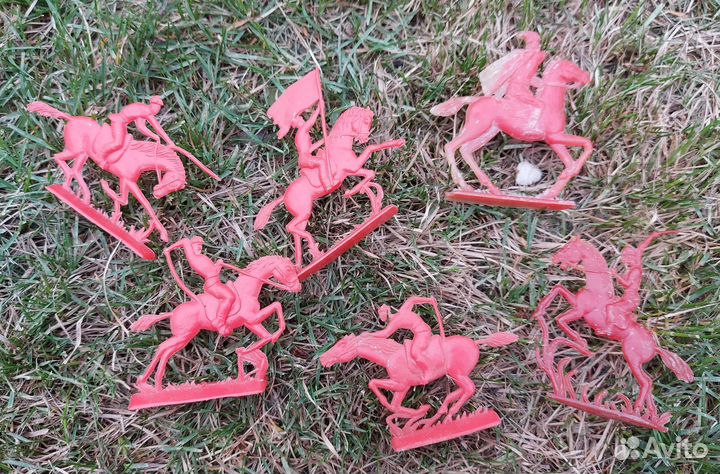 31 солдатик из СССР (Пластмассовые и оловянные)