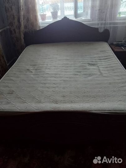 Кровать двухспальная с матрасом бу