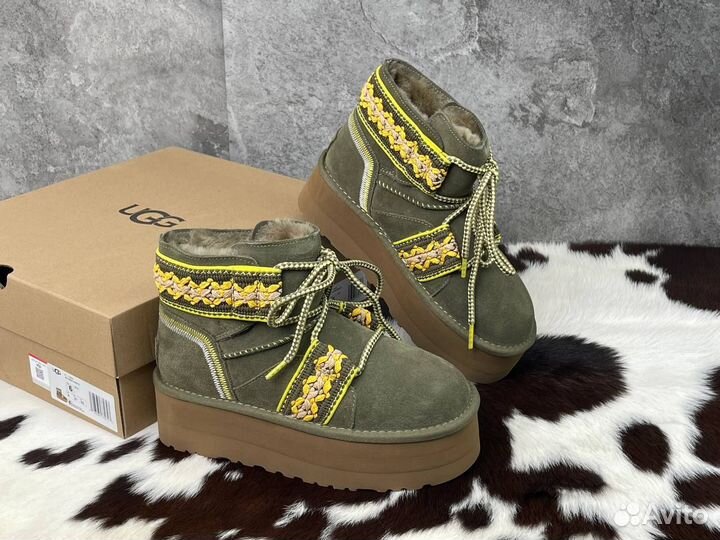 UGG Classic Mini Platform Khaki