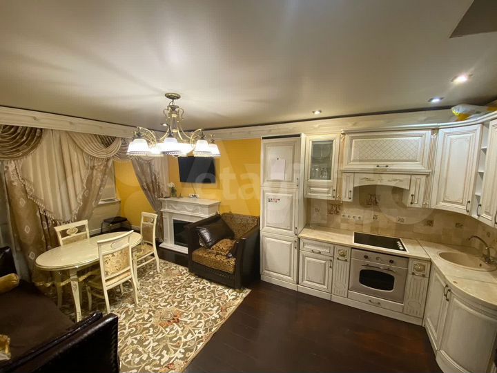 3-к. квартира, 92 м², 3/3 эт.