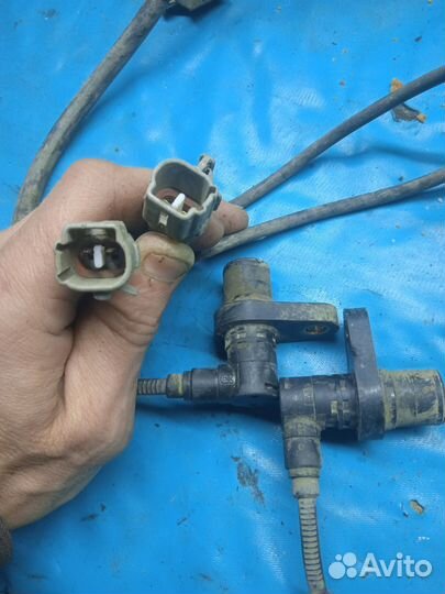 Датчик abs toyota prius hnw10,11