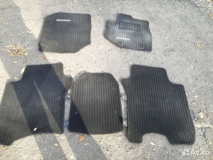 Штатные коврики на Honda fit hatlle