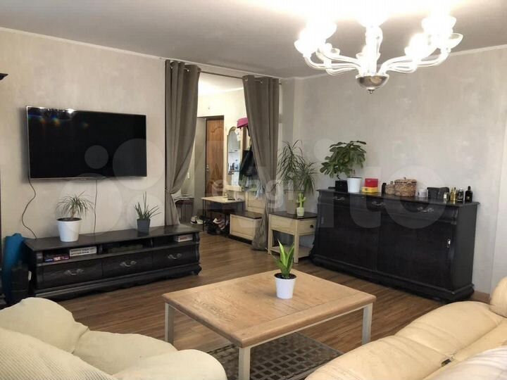 3-к. квартира, 93 м², 8/16 эт.