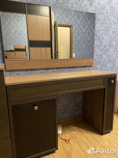 Туалетный столик