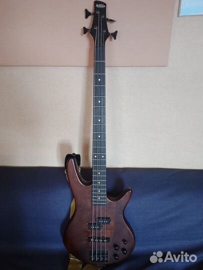 Бас гитара ibanez GSR200B-WNF + чехол