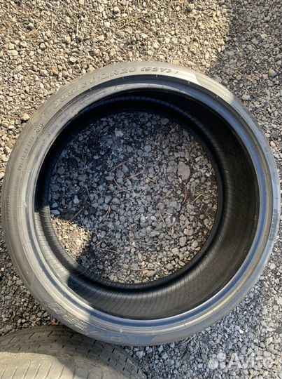 Pirelli P Zero 255/30 R20