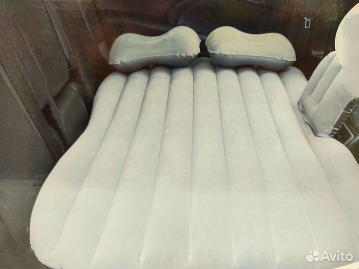 Надувной автомобильный матрас с насосом