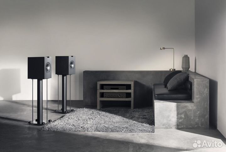 Полочная акустика KEF Q350 Satin White