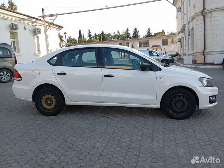 Аренда авто под доставку Volkswagen Polo