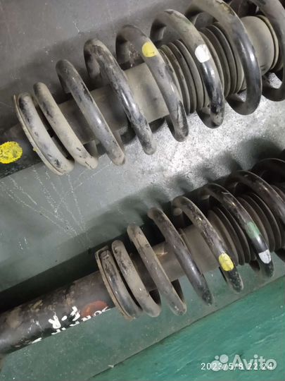 Амортизаторы перед Hyundai sonata 5