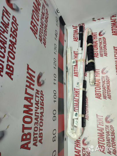 Шторка безопасности правая Kia Cerato 4 BD 18-н.в