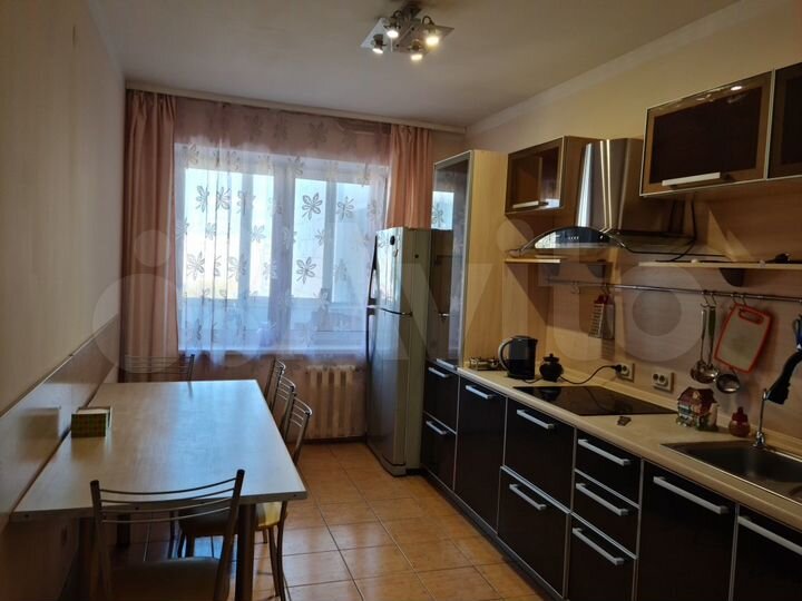 3-к. квартира, 85 м², 8/12 эт.