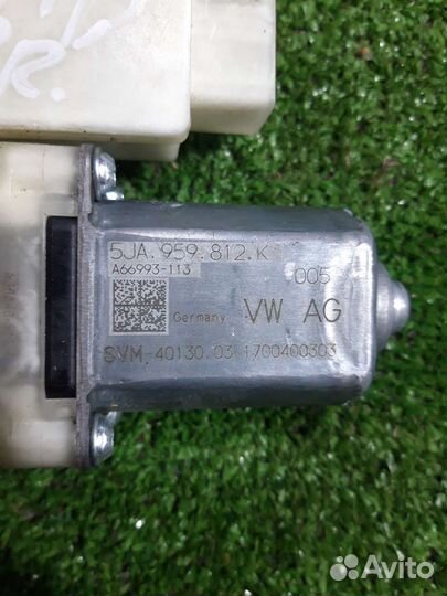 Моторчик стеклоподъемника Skoda Rapid 1