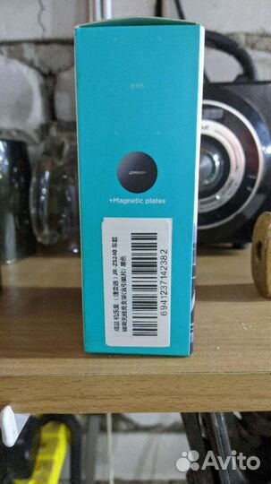 Автомобильный держатель с беспроводной зарядкой