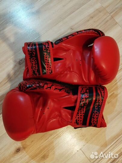 Боксерские перчатки insane