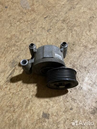 Натяжитель ремня Мазда 3 бк 2.3 2.0