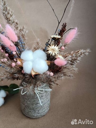 Сухоцветы в вазочке