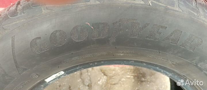 Goodyear UltraGrip Ice 265/65 R17