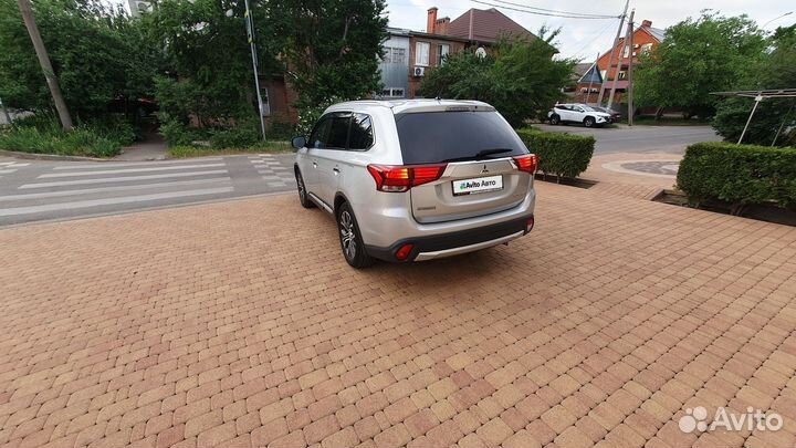 Mitsubishi Outlander 3.0 AT, 2016, 146 000 км