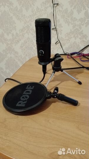 Студийный микрофон rode