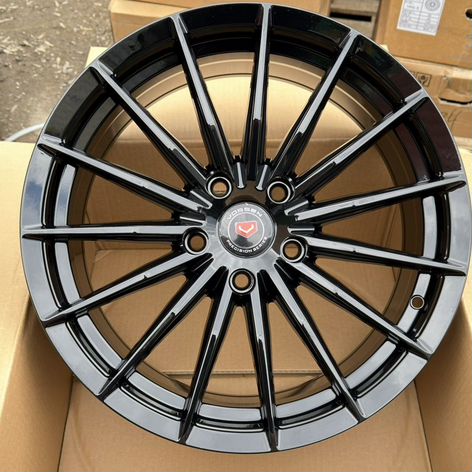 Литые диски Sakura Wheels 181 7.5×R17 5×114.3