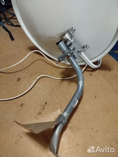 Спутниковая тарелка