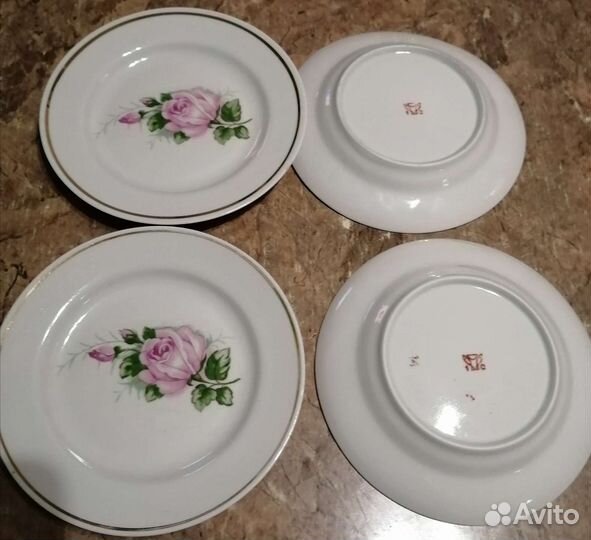 Тарелки фарфоровые времён СССР