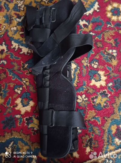 Ортез на коленный сустав