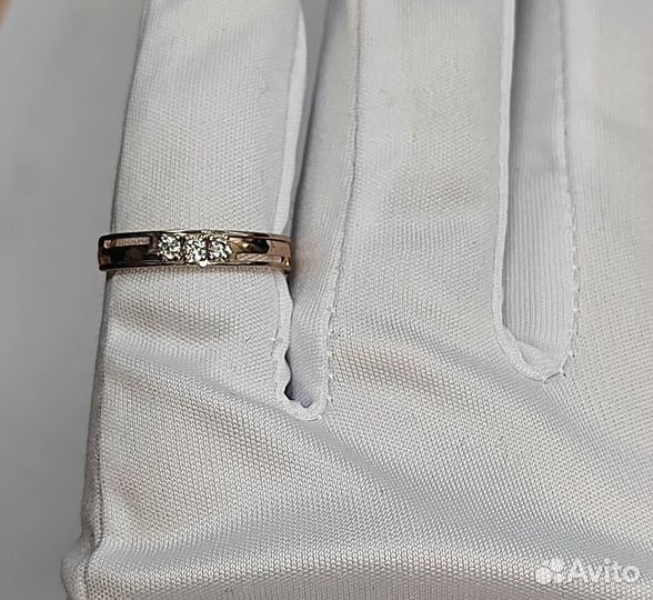 Золотое кольцо с камнем 16,5р
