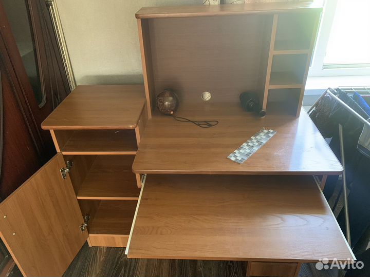 Компьютерный стол