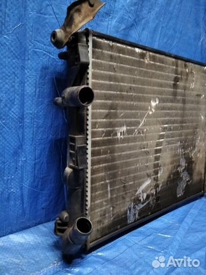 Радиатор охлаждения Renault Logan 1 K7M 2004-2014