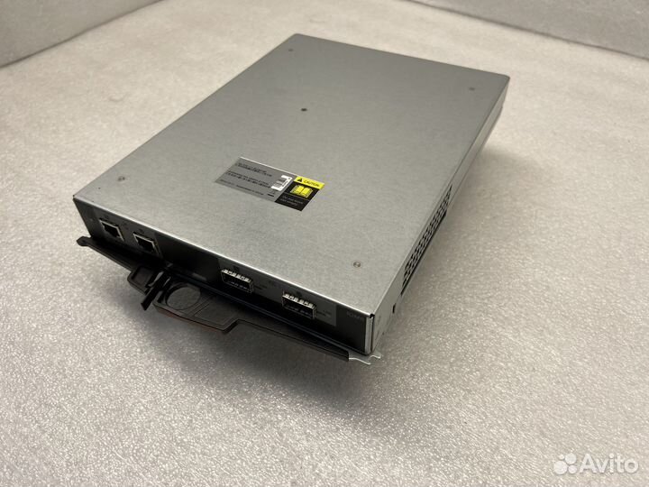 Контроллер NetApp IOM6 111-00190+B0
