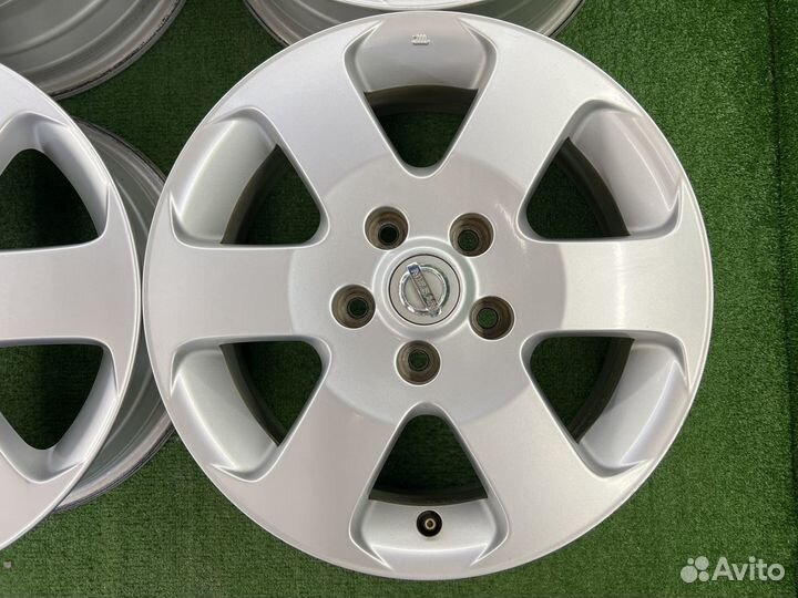 R16 Nissan Serena оригинал 5x114.3 6J ET+45 цо 66