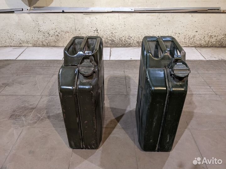 Канистра металлическая 20 л