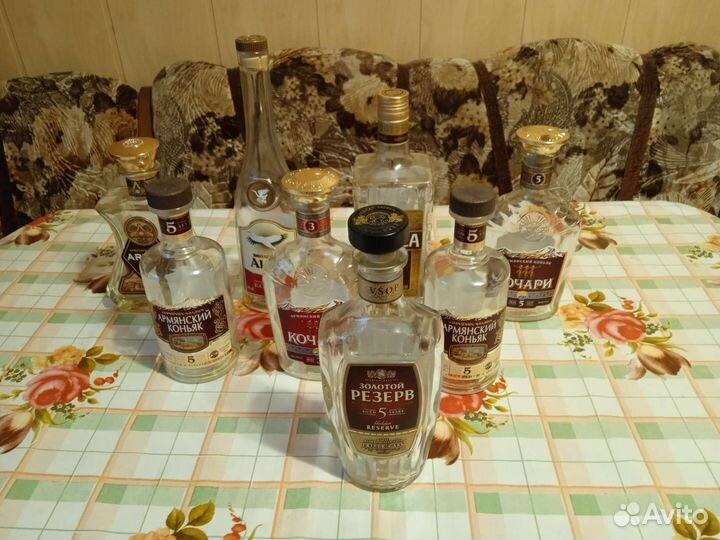 Бутылки - из под алкоголя