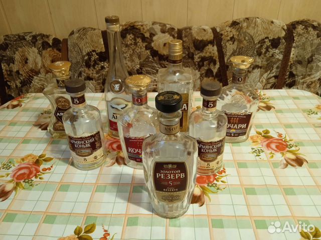 Бутылки - из под алкоголя