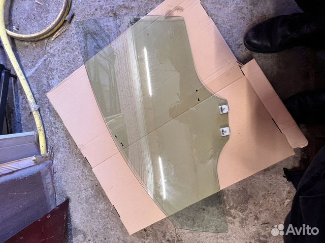 Стекло водительской двери Mazda 6 gh