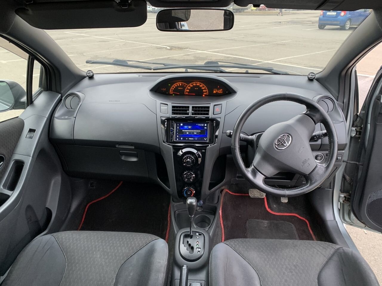 Toyota Vitz: фото владельца
