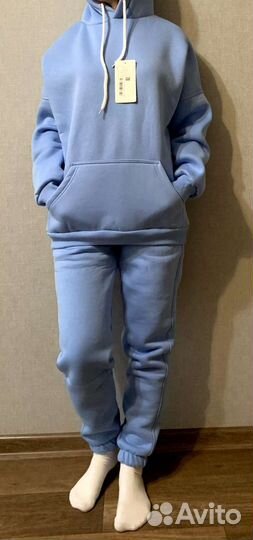 Утепленный женский спортивный костюм новый 48-50