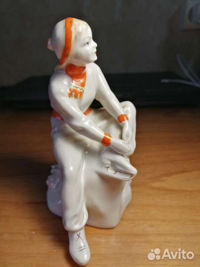 Фарфоровая статуэтка СССР