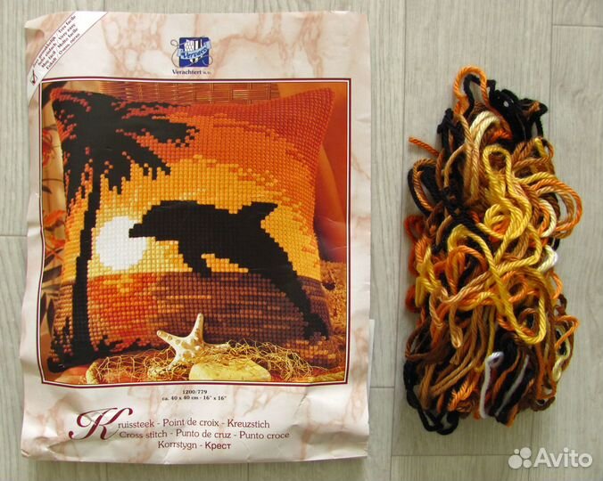 Наборы для вышивания подушек Vervaco