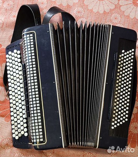 Баян 3х голосный пятирядный готово-выборный