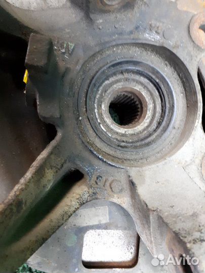 Кулак поворотный передний правый Nissan Cefiro A32