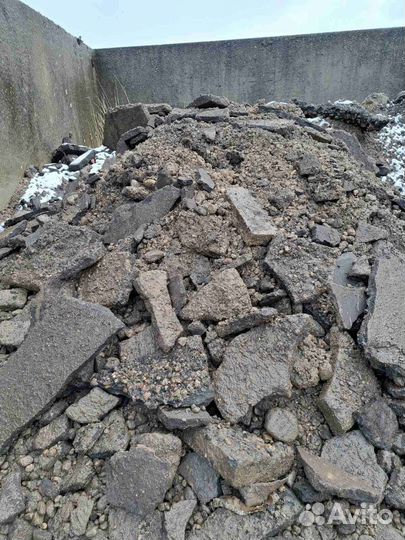 Асфальтный скол