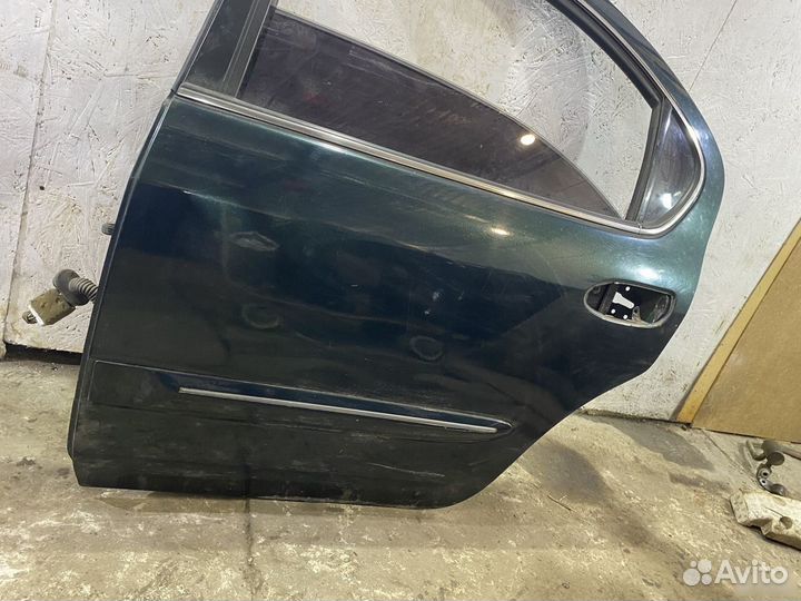 Дверь задняя левая Nissan Maxima a33