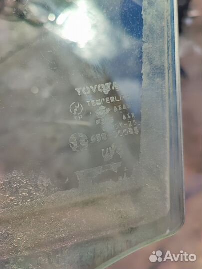Тойота Камри Стекло двери передней правой AS2