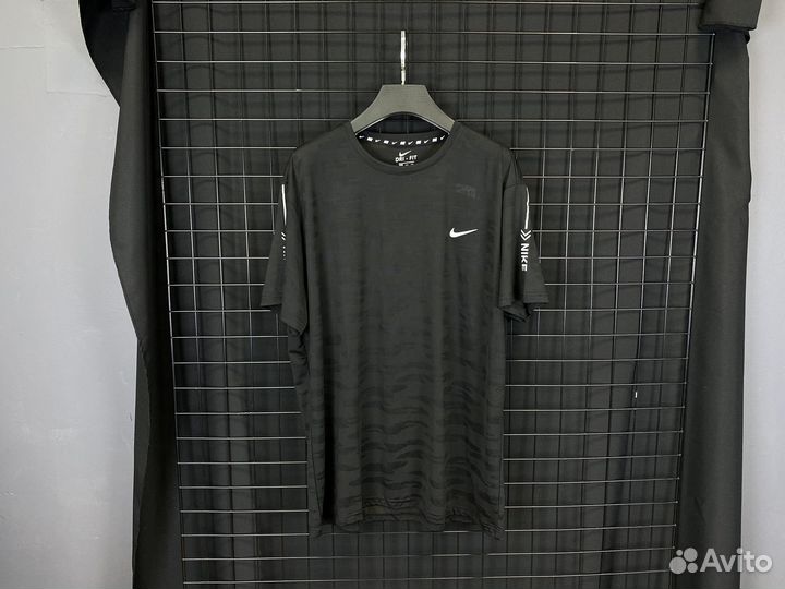 Футболка Nike черная холодок новая