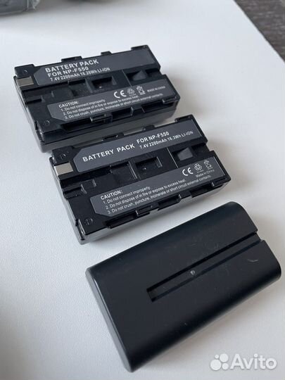 Аккумуляторы np-f550 и зарядное устройство